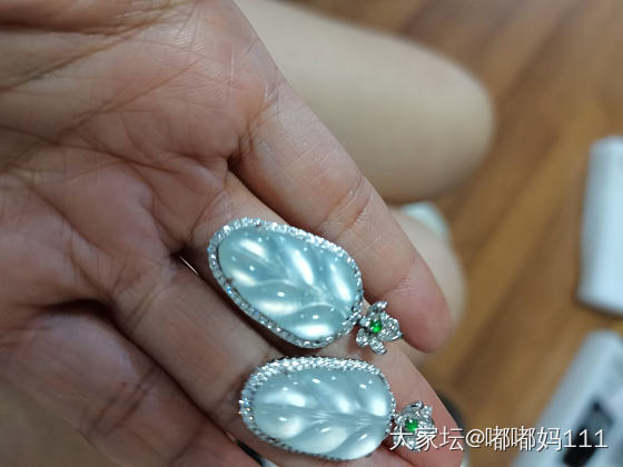 之前收的蛋，做了个简单款，要不要改款豪镶？大家帮我出个主意_蛋面翡翠