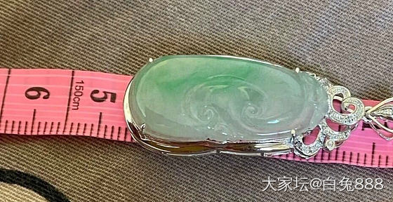 这款吊坠1688值得入手买吗？_吊坠翡翠