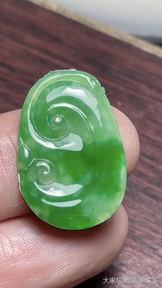 想找一个翡翠如意吊坠，预算4000，求推荐_翡翠