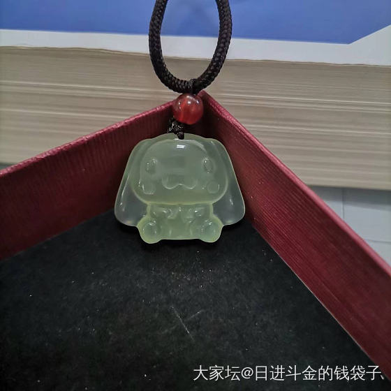 嘻嘻~我的玉贵狗太可爱啦怎么办喔૮ .  ̫ . ა_玉石吊坠