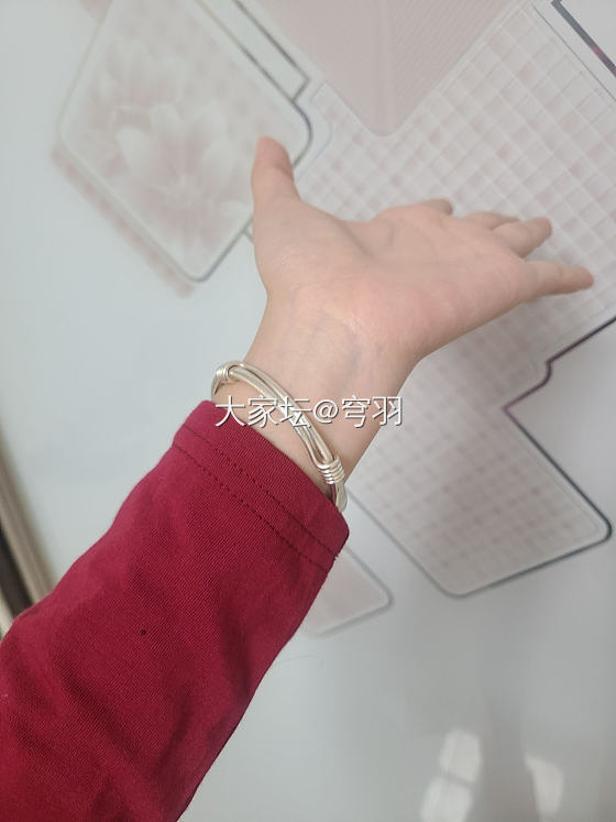 捂汗的红秋衣格外上镜是怎么回事，纪念第一次发帖。_手镯银