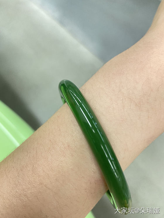 今天大丰收，又收到一个碧玉手镯_和田玉