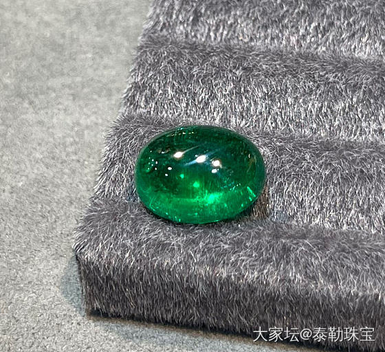 【泰勒彩宝】新货玻璃体精品裸石鸽子蛋8.62ct_蛋面祖母绿