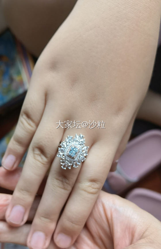 蓝钻_镶嵌钻石