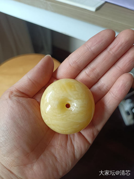 收了一只肥扣子_蜜蜡琥珀蜜蜡