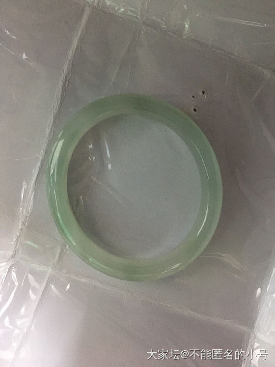 你们相信这是同一只镯子吗？_手镯翡翠