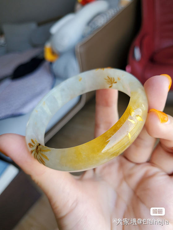 知道这是哪家的镯子吗？实在是太喜欢了_翡翠