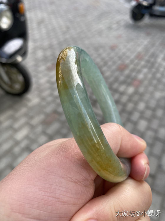 姐妹们，看中这只，他们家货怎么样呀_手镯翡翠