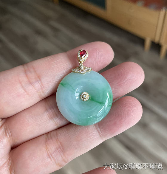 秀秀就秀秀_镶嵌翡翠