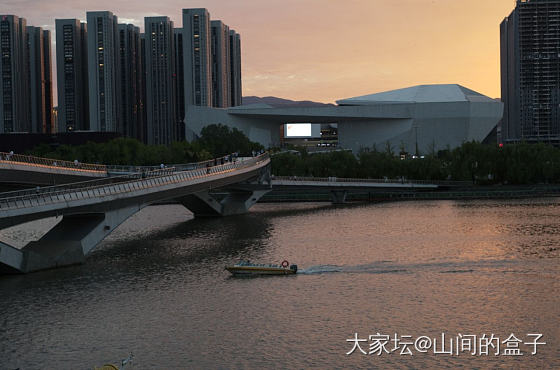 看这汾河，夜升日落。_摄影技巧