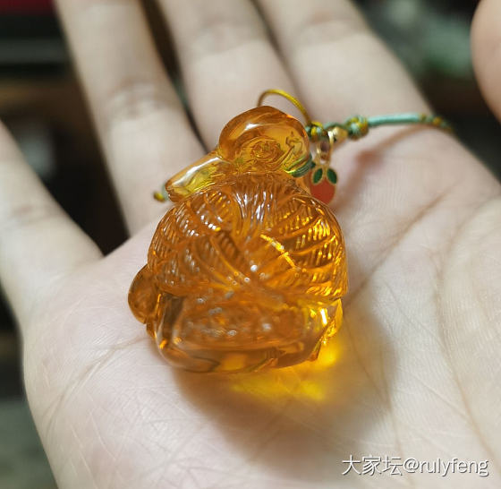 可爱的金珀小鸭鸭_金珀琥珀蜜蜡