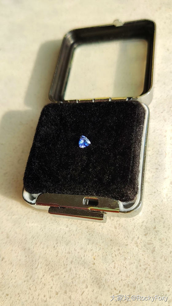 失而复得的蓝锥矿……大家猜猜我怎么找到的_彩色宝石蓝锥石