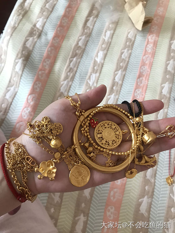 对金色没有一点抵抗力😂_金