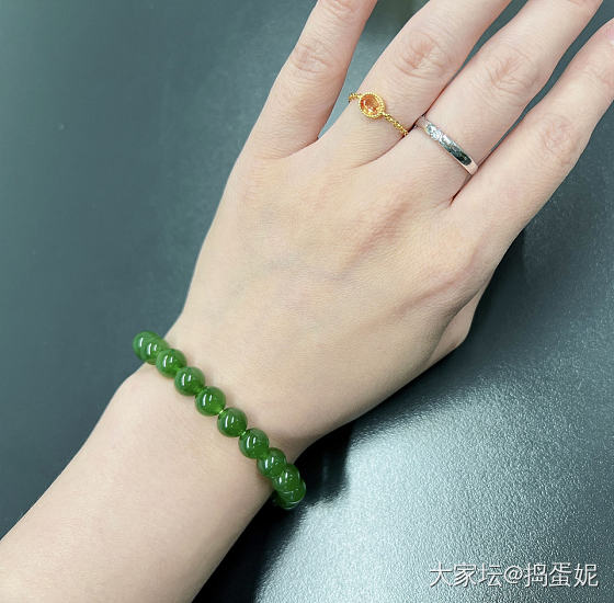 橙色和绿色居然可以这么配！_名贵宝石和田玉