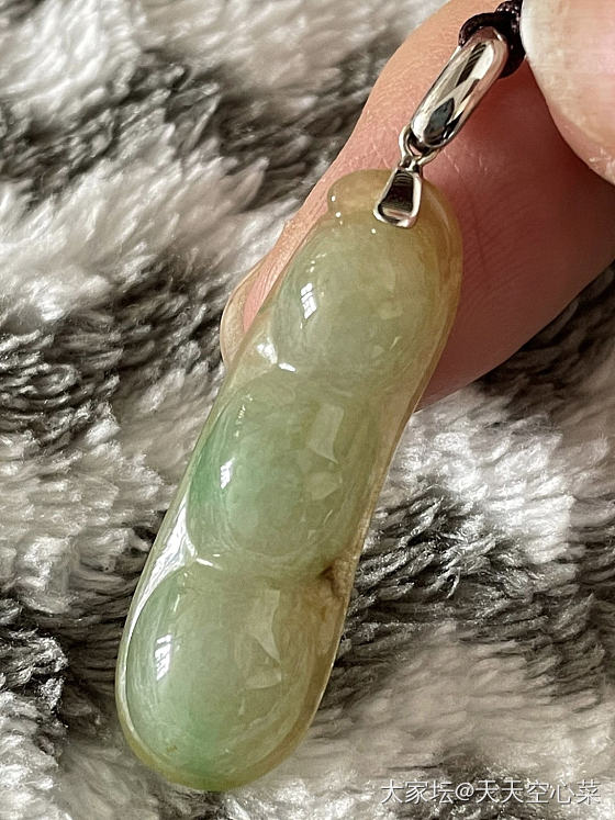 想入手一块豆荚，求各位大神帮看看是否可以_翡翠