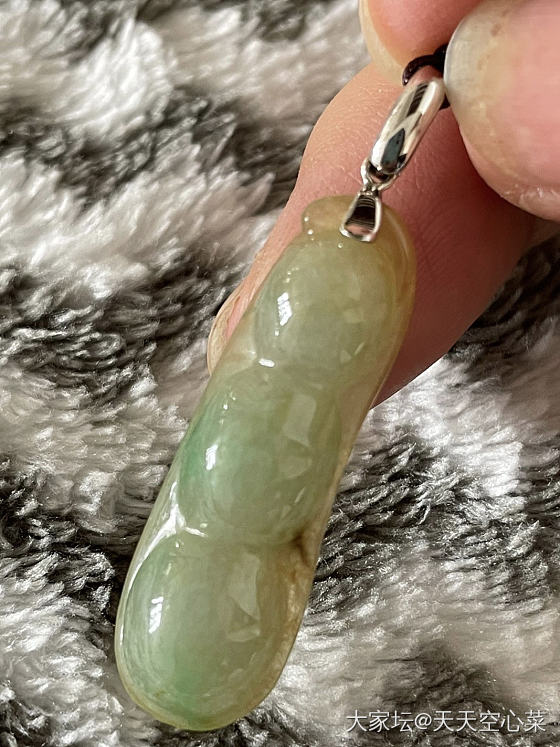 想入手一块豆荚，求各位大神帮看看是否可以_翡翠