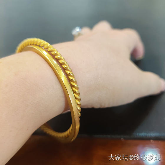 定了金镯子之后好像就无欲无求了_金