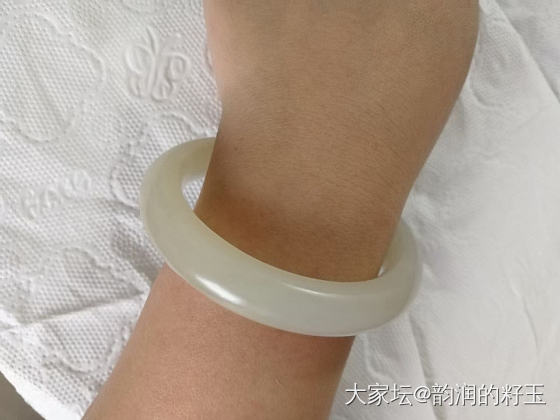 怎么才能够买到正宗新疆和田籽料手镯，我免费教你……_和田玉
