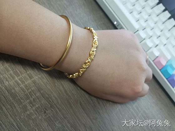 没赶上团购又在最高点出货的唐草纹_手镯金