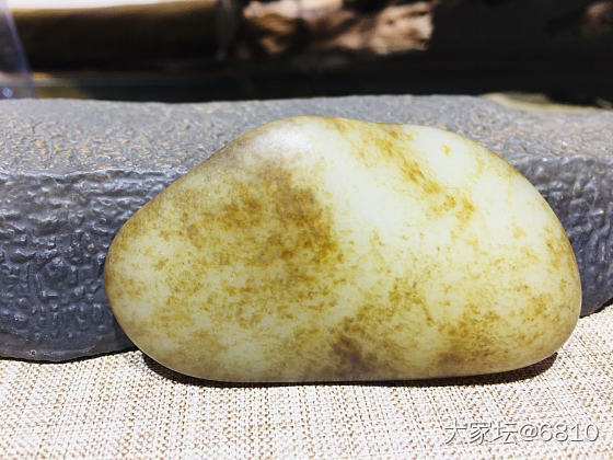黄褐色老油皮，真舒服！_和田玉