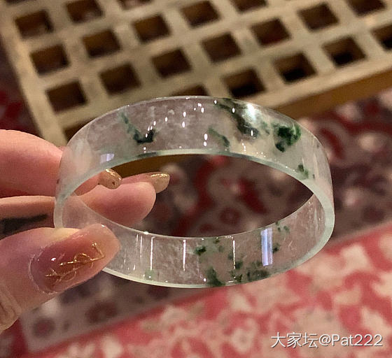 大六的镯子做的镯心手镯才3k+，玻璃种，集美你觉得值得吗？_翡翠