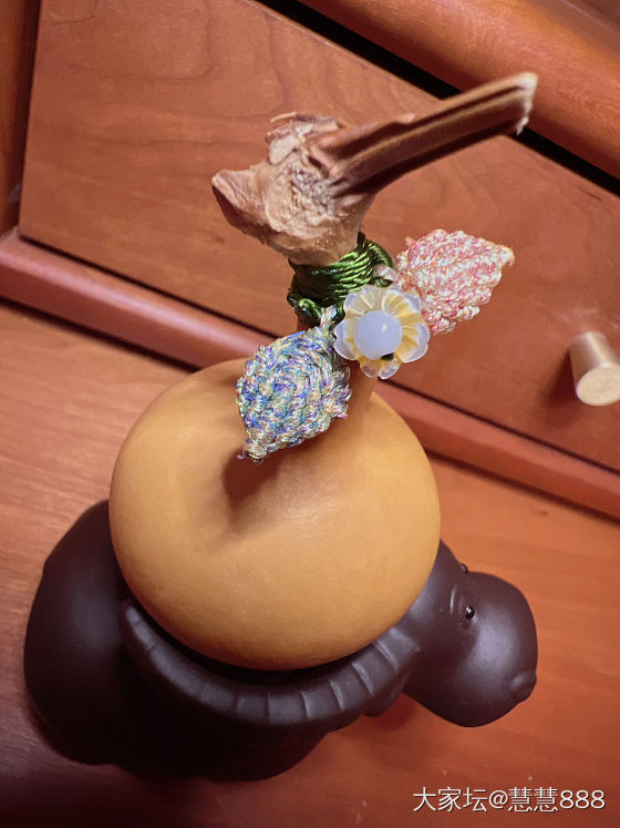 家里某个属于自己的治愈小角落……_葫芦编绳翡翠金