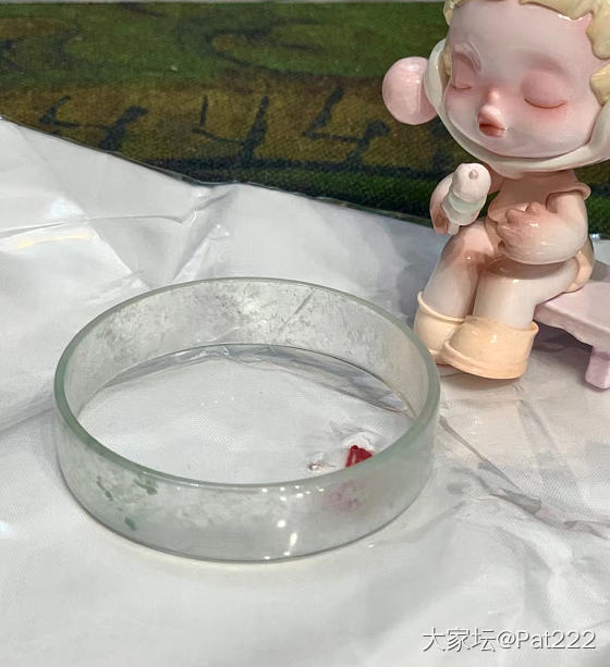 多年后百宝箱里，一件件取出来，
这是在哪个时候，在什么心情下买的，
说出来的都是..._翡翠