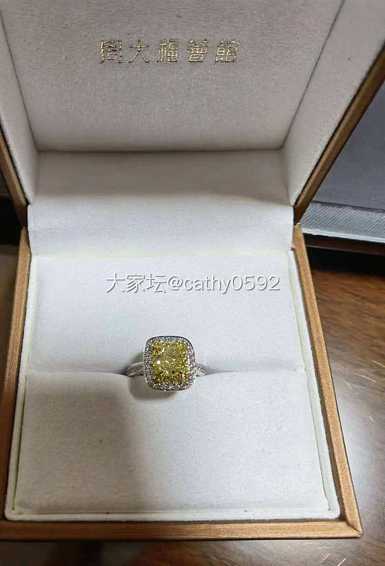 新入黄钻戒指_钻石
