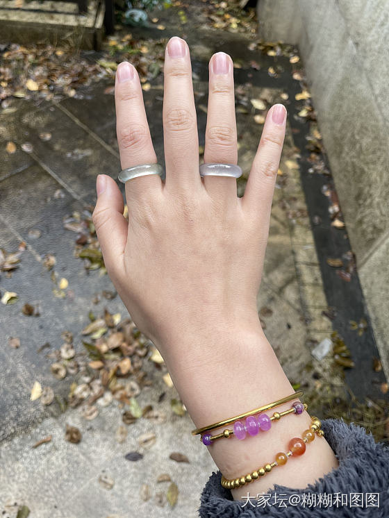 新到一枚高冰玻白指环，纠结要不要留_翡翠