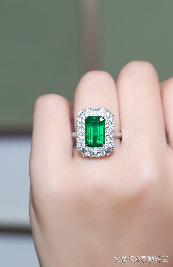3.69ct 祖母绿戒吊两用_祖母绿