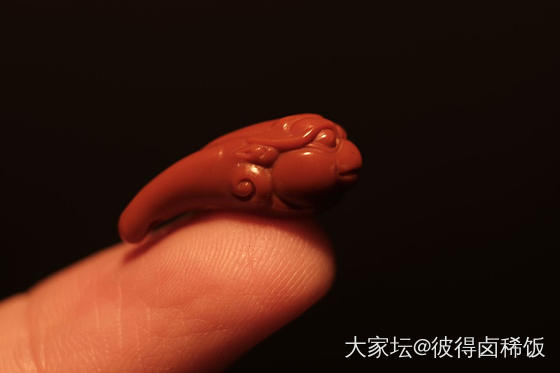 指尖上的小玩意，南红卡子——朱雀_雕刻