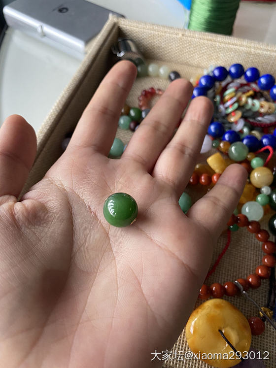 我有一个苹果😝就是不太熟_吊坠碧玉和田玉