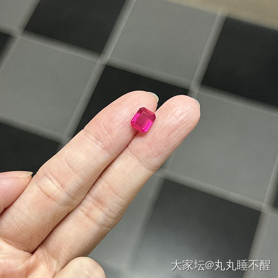 红宝还在鉴赏期 留不留？_红宝石名贵宝石