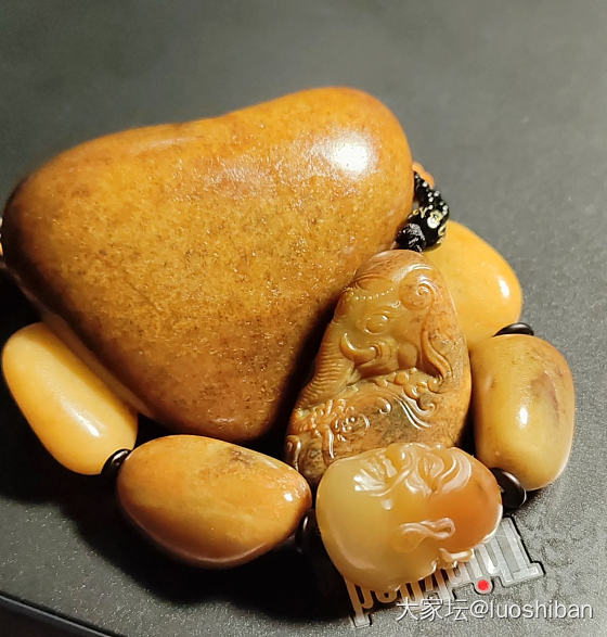 上班了，不开心！_和田玉