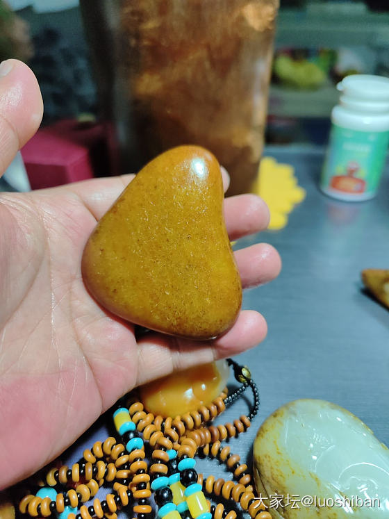 上班了，不开心！_和田玉