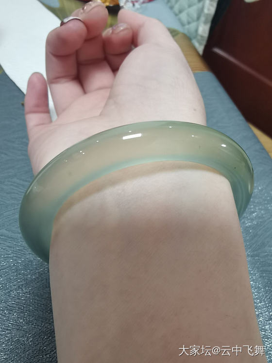 岫玉也很香_手镯岫岩玉