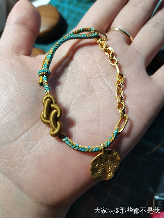 小金牌是娃咬的😂_金