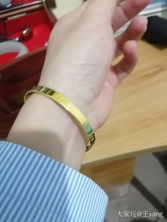 小金镯子。_手镯金