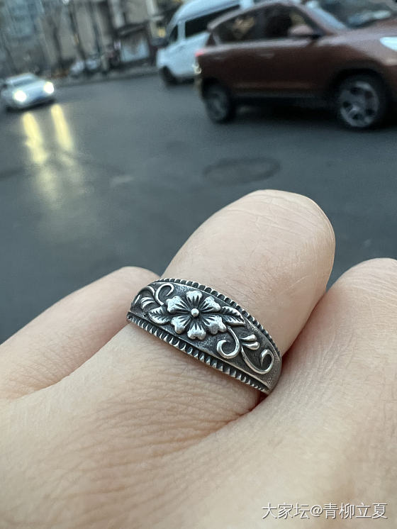 终于有一天
我也喜欢上了奶奶辈的款式_戒指