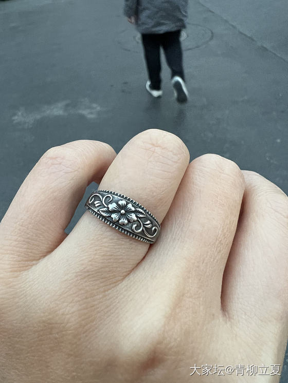 终于有一天
我也喜欢上了奶奶辈的款式_戒指