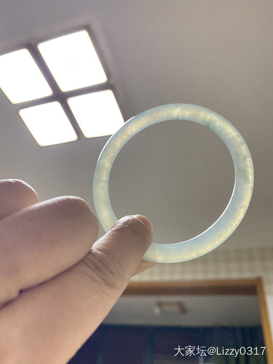翡翠圆条手镯_手镯翡翠