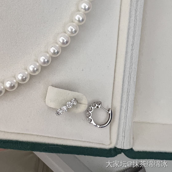 这个耳垂大小，是升级50分耳钉还是做耳圈？_耳饰钻石