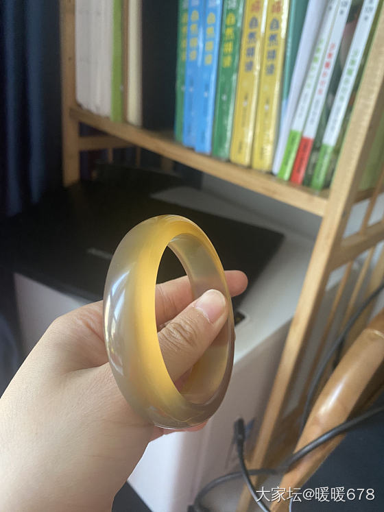 超级有荧光的玛瑙_手镯玉髓玛瑙