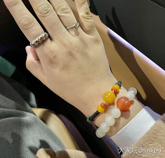 红翡小戒指_戒指翡翠