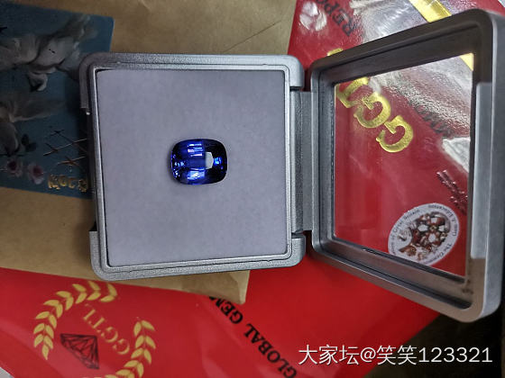 想看看坛友的坦桑，最近很种草_坦桑石