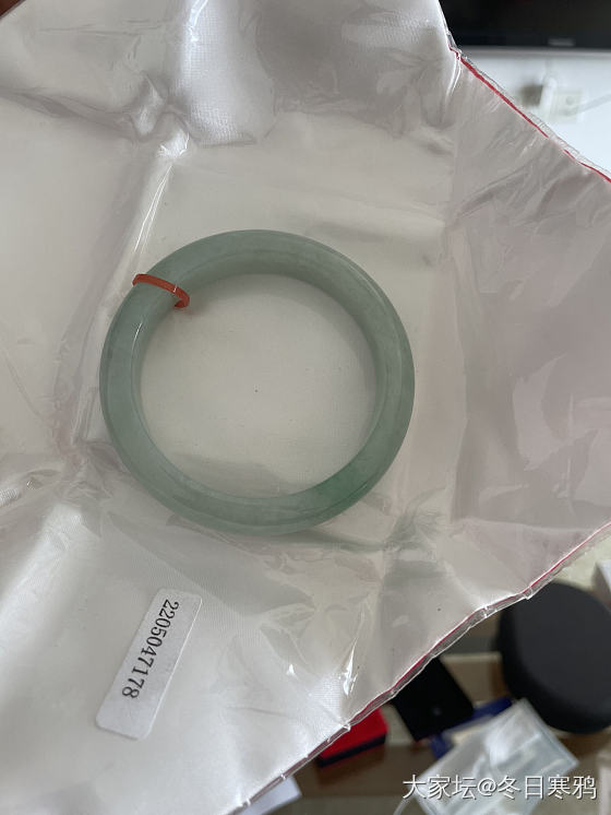 翡翠镯子图片和实物的对比_手镯翡翠