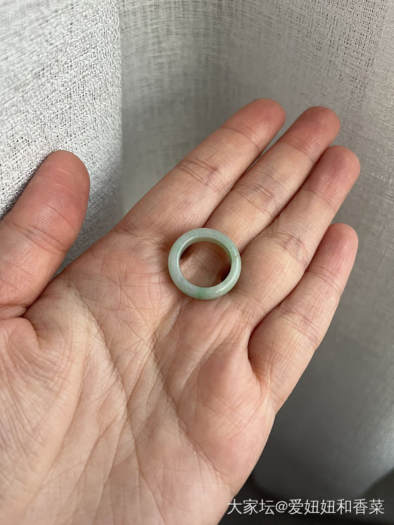 翡翠小戒指_翡翠