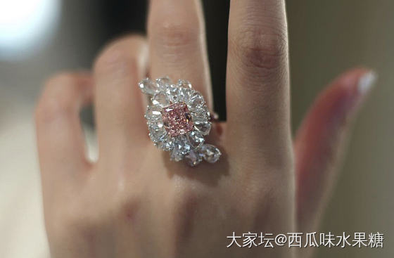 钻戒款式图集 姐妹们搞起来_戒指钻石