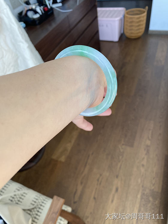 今天的她太甜了_手镯翡翠