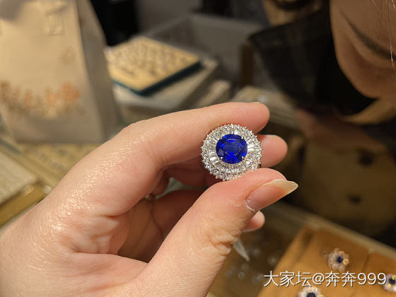 北京珠宝展 眼花缭乱_展会彩色宝石